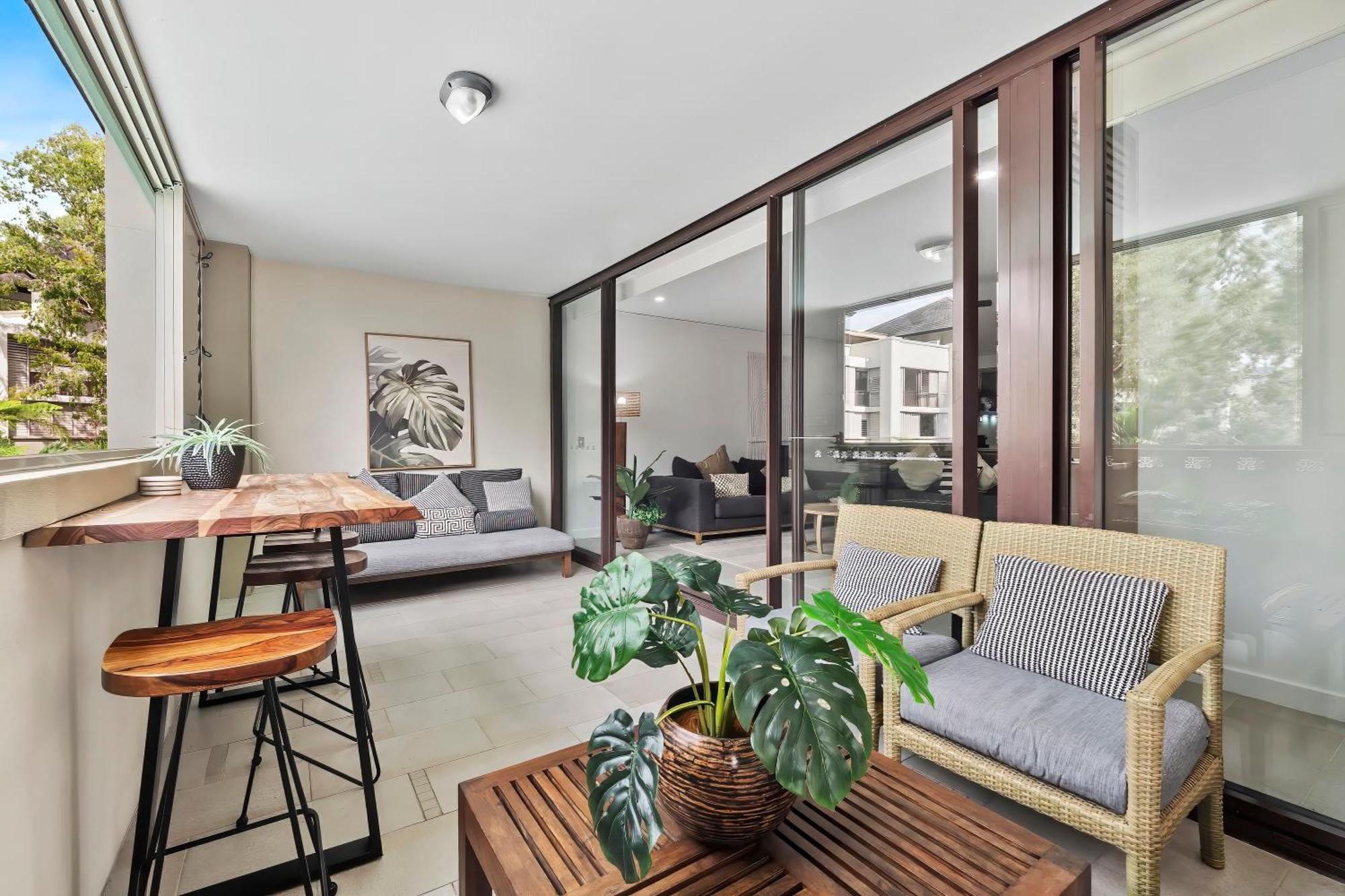 Private Apartments In The Temple Beachfront Resort 팜코브 객실 사진